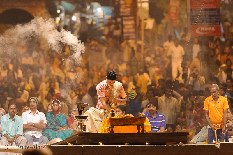 Varanasi (Bénarès) - Ceremonie du Puja
