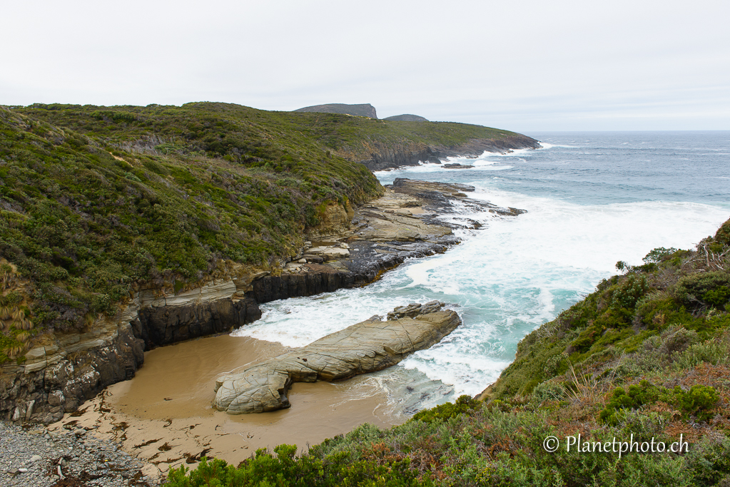 Maingon Bay